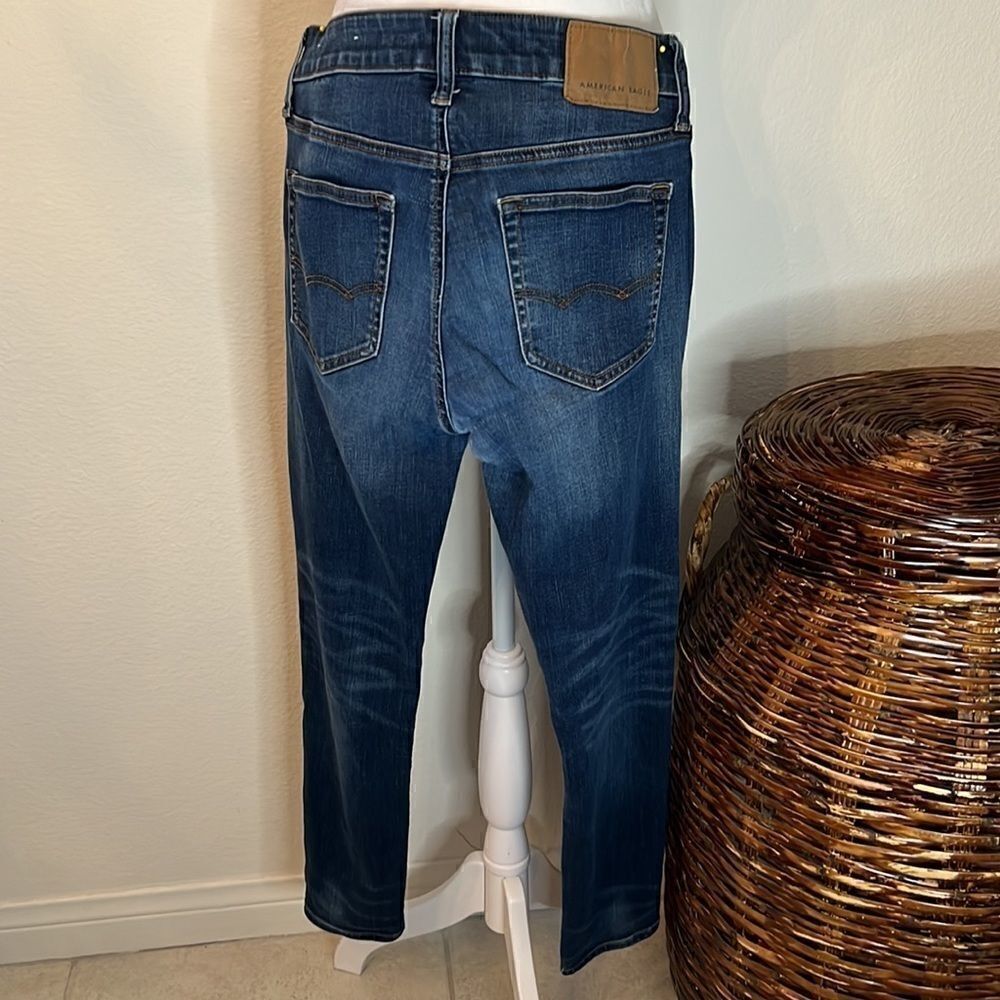 American Eagle size 28x28 Distressed jeans with stretch EUC - Picture 3 of 15